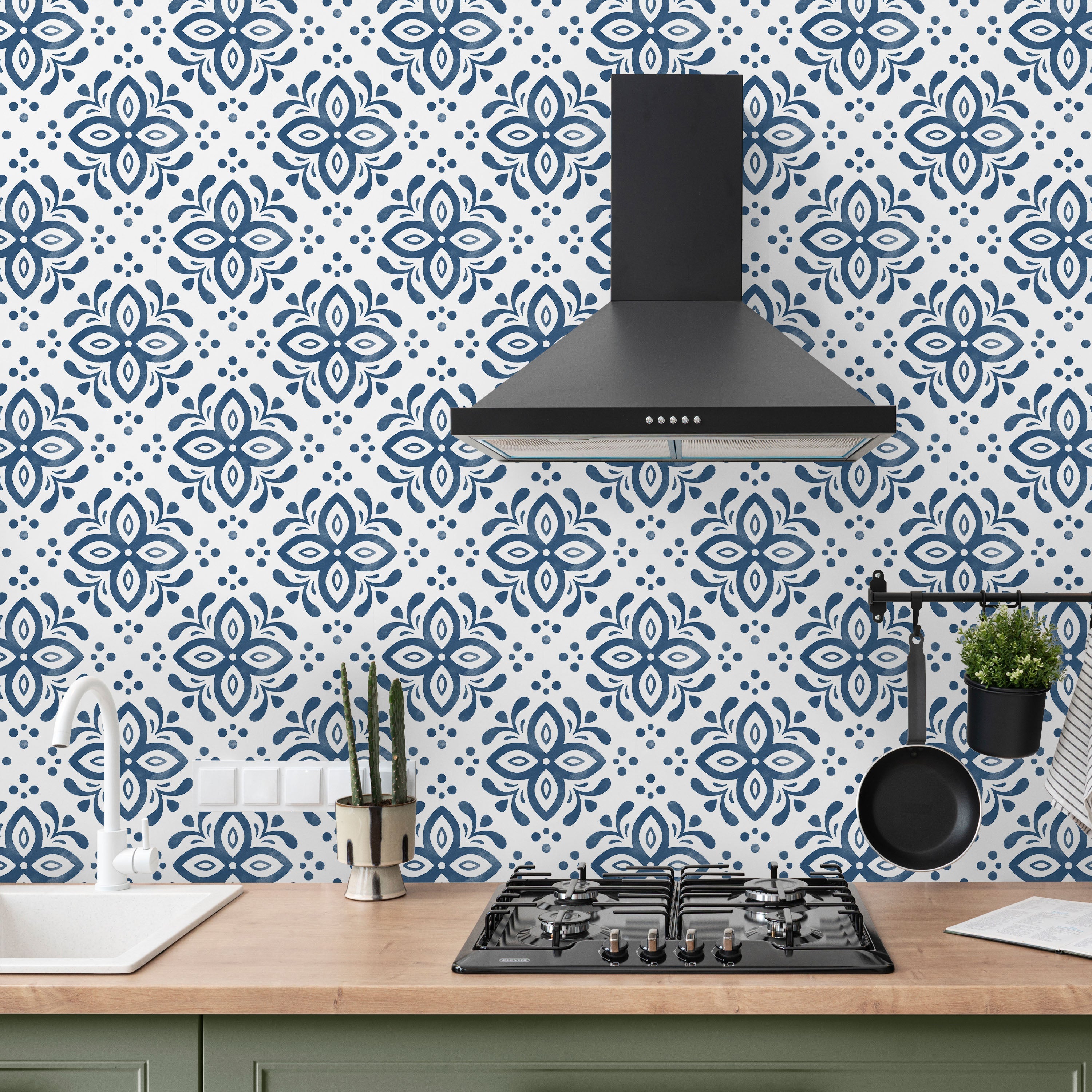 Euforia Mandala Peel and Stick Wallpaper, Removable Wallpaper, Traditional Wallpaper - Blue | DeccoPrint