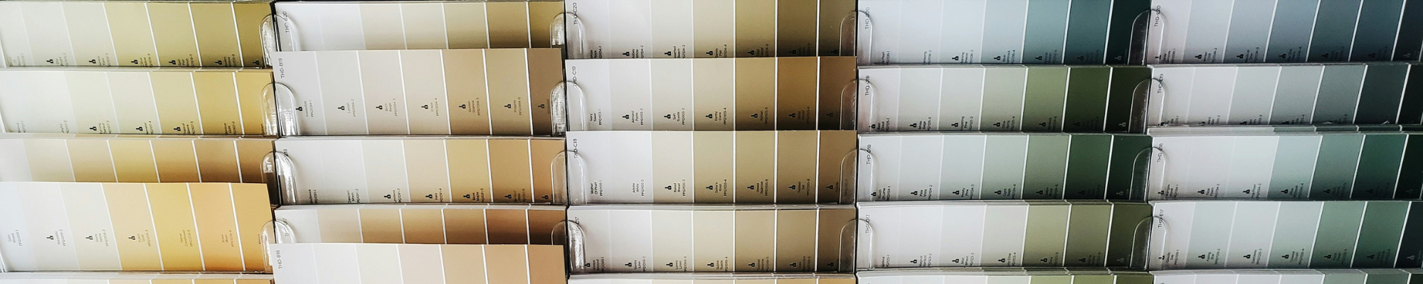 How to make a cozy and stylish interior with earth tone palette