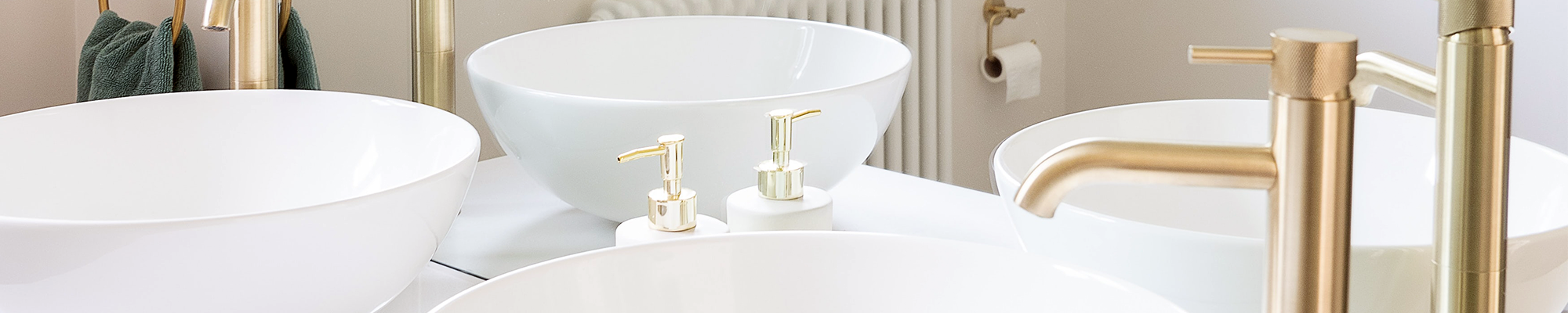 Best Peel and Stick Wallpaper Prints for Bathrooms